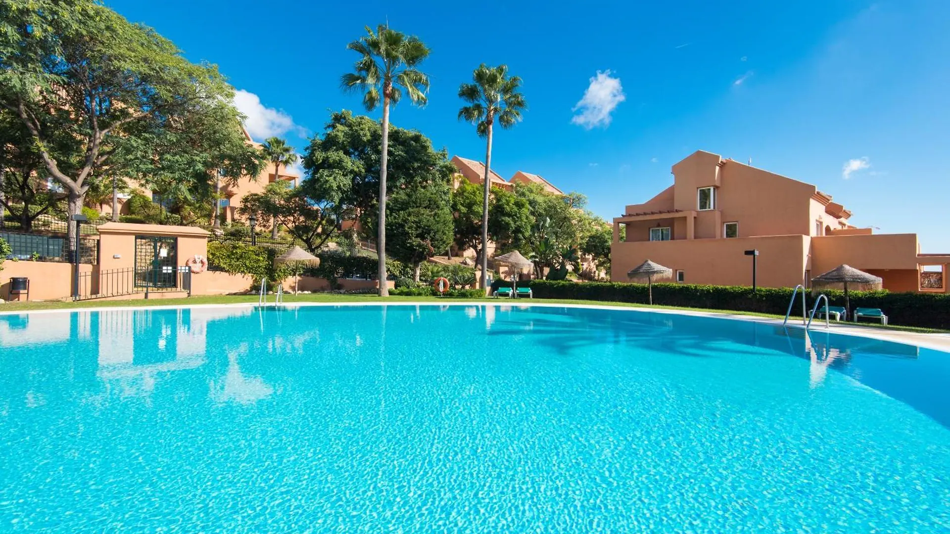 Apartment Rentandhomes Penthouse Elviria Golf Marbella