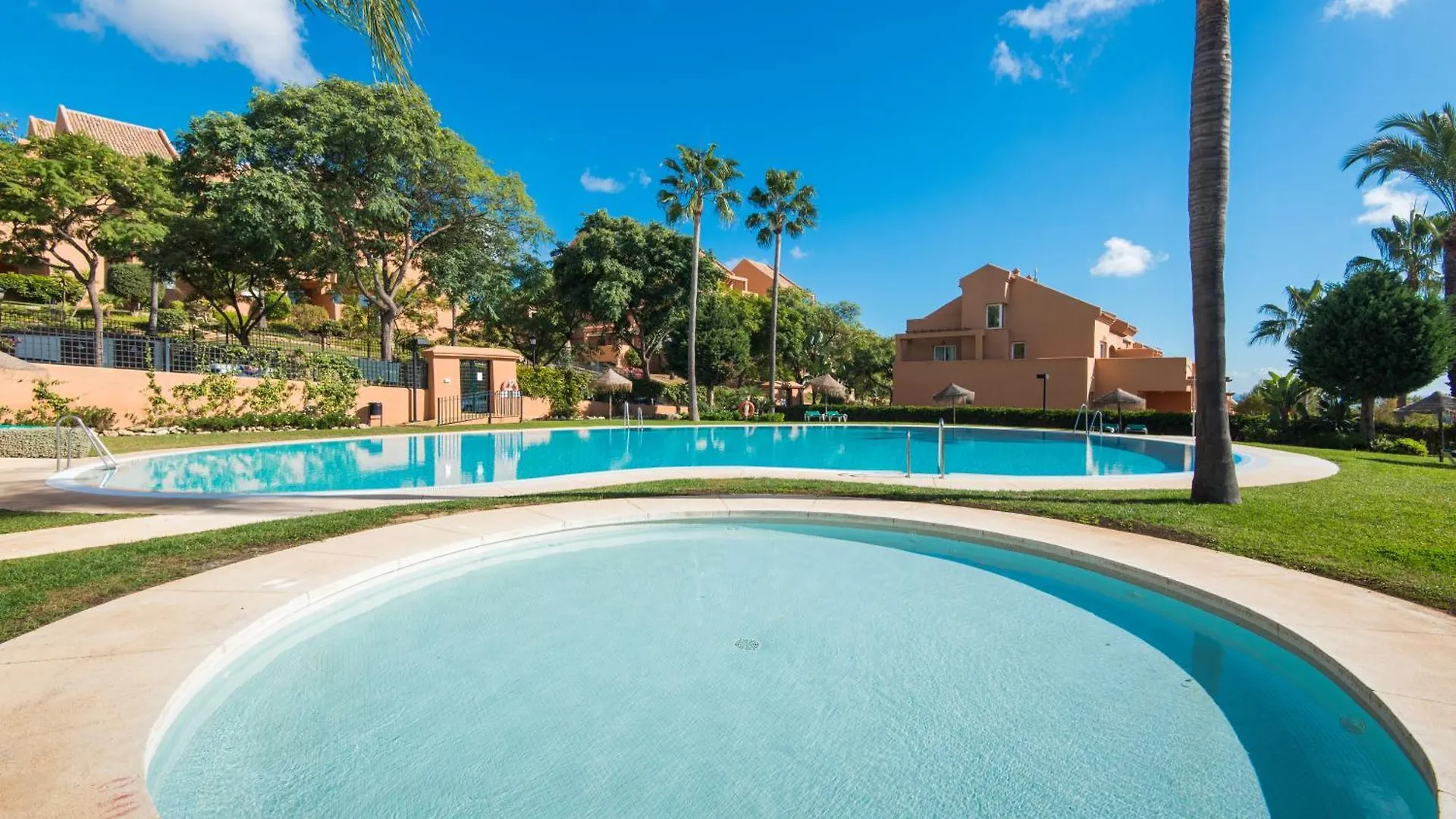 Rentandhomes Penthouse Elviria Golf Marbella 0*,